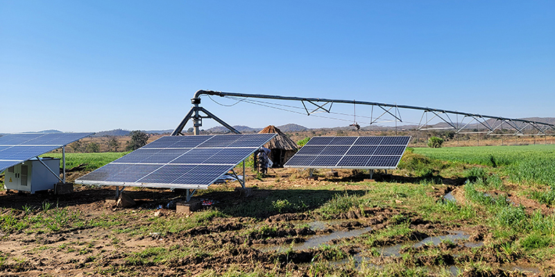 solar center pivot irrigation in Zimbabwe 400.jpg