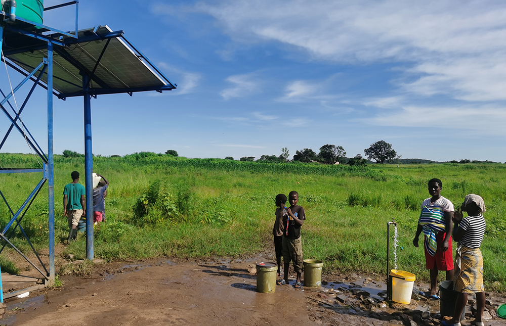 Solar water pumps for Remote living.jpg